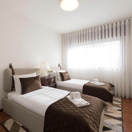 Lovelystay - Newly Decorated 2Br Flat With Free Parking Βίλα Νόβα ντε Γκάια Εξωτερικό φωτογραφία