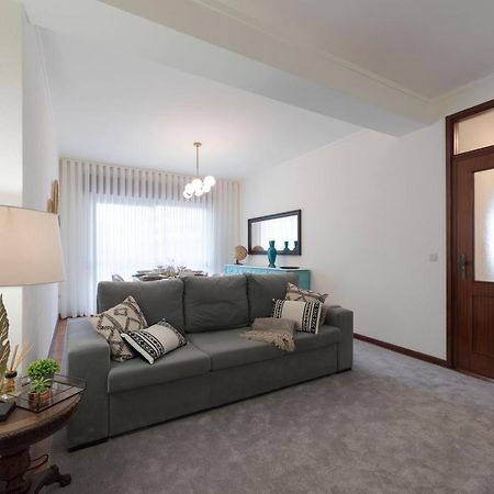 Lovelystay - Newly Decorated 2Br Flat With Free Parking Βίλα Νόβα ντε Γκάια Εξωτερικό φωτογραφία