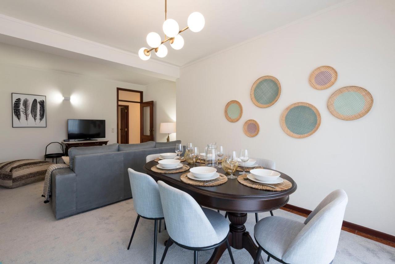 Lovelystay - Newly Decorated 2Br Flat With Free Parking Βίλα Νόβα ντε Γκάια Εξωτερικό φωτογραφία
