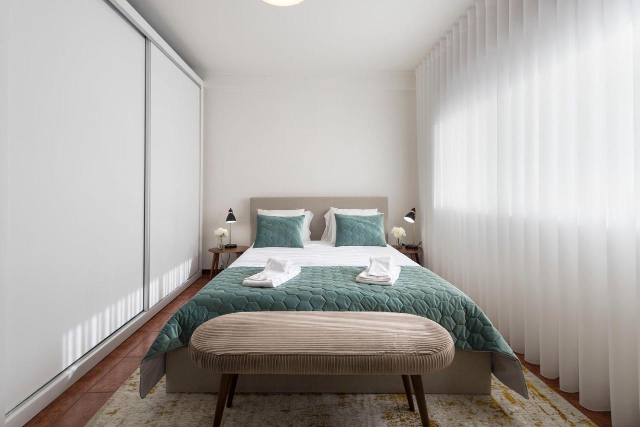 Lovelystay - Newly Decorated 2Br Flat With Free Parking Βίλα Νόβα ντε Γκάια Εξωτερικό φωτογραφία