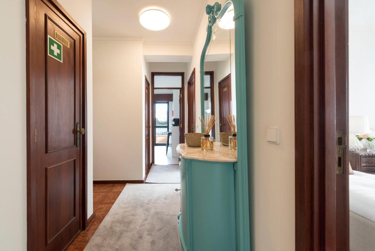 Lovelystay - Newly Decorated 2Br Flat With Free Parking Βίλα Νόβα ντε Γκάια Εξωτερικό φωτογραφία