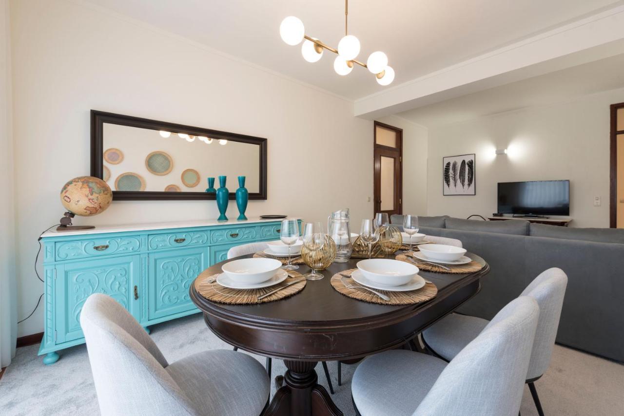 Lovelystay - Newly Decorated 2Br Flat With Free Parking Βίλα Νόβα ντε Γκάια Εξωτερικό φωτογραφία