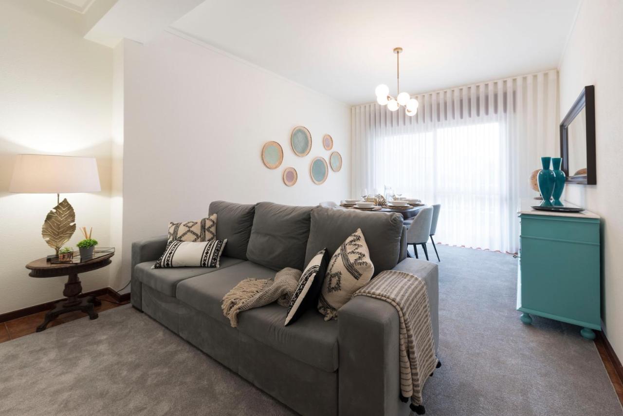 Lovelystay - Newly Decorated 2Br Flat With Free Parking Βίλα Νόβα ντε Γκάια Εξωτερικό φωτογραφία