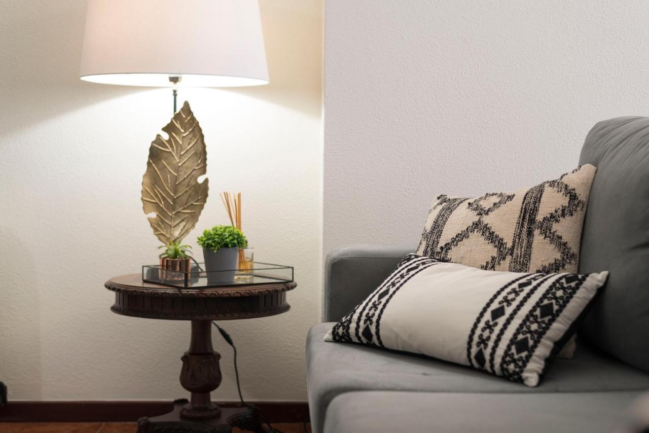 Lovelystay - Newly Decorated 2Br Flat With Free Parking Βίλα Νόβα ντε Γκάια Εξωτερικό φωτογραφία